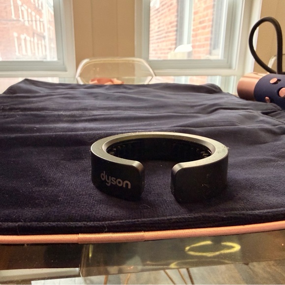 Dyson Airwrap Multi-Styler — Purple with Rose Gold Accents - Picture 7 of 12